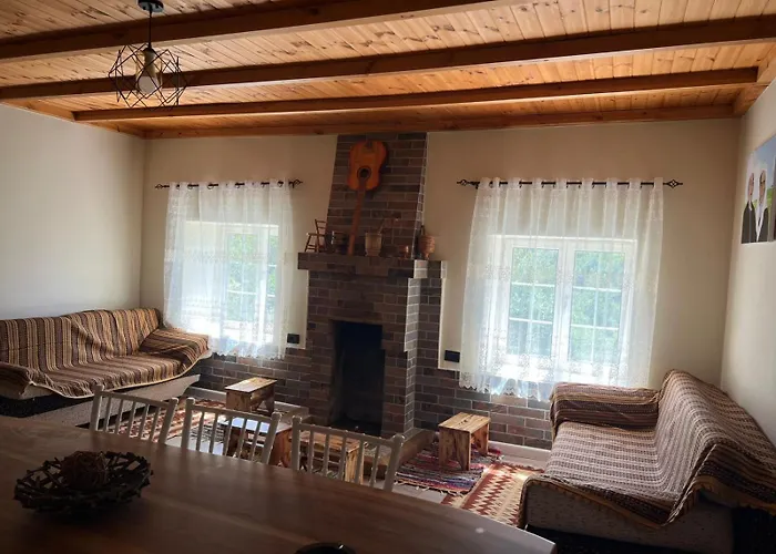 Casa rural Bujtina Seyna *